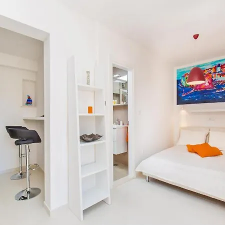 St Thomas Apartment *