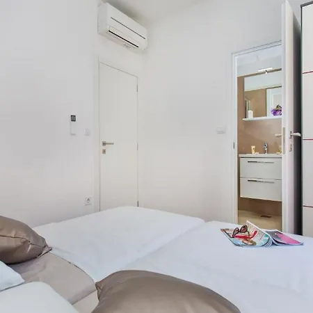 St Thomas *